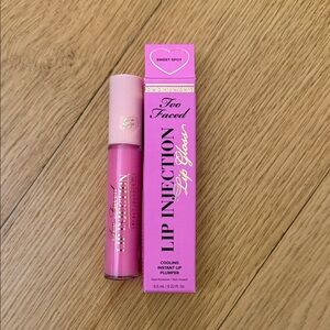 Too Faced Lip Injection Gloss - Vibrant Pink